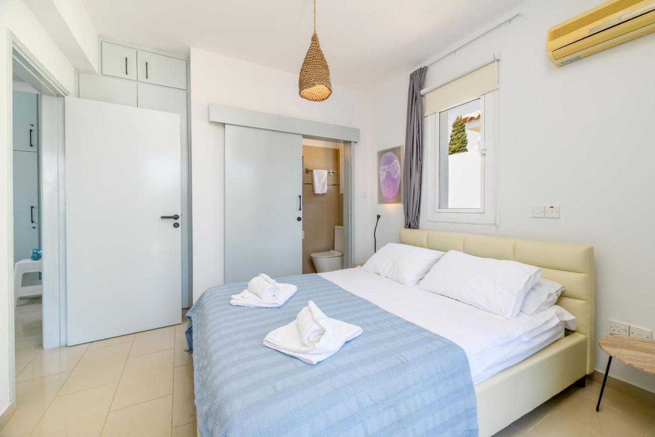 Villa Lela Serena By Ezoria Villas Protaras Bagian luar foto
